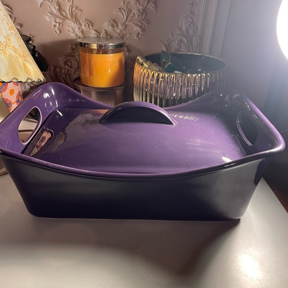 Rachel Ray 3.5 qt purple casserole dish and lid - Picture 1 of 6